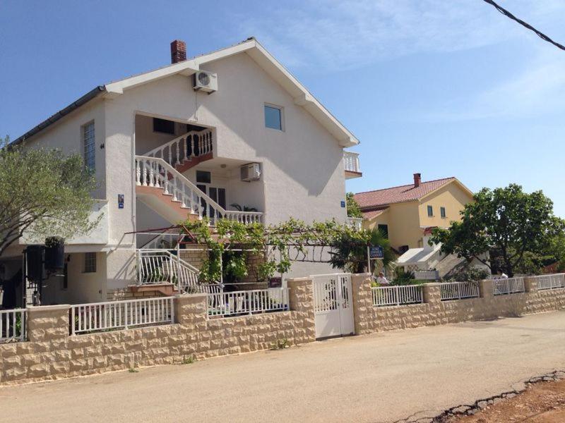Apartmani Slavica بيوغْغاد نا موغو المظهر الخارجي الصورة