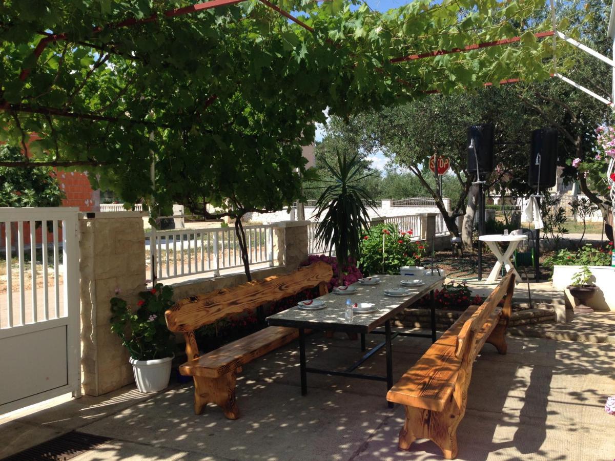 Apartmani Slavica بيوغْغاد نا موغو المظهر الخارجي الصورة